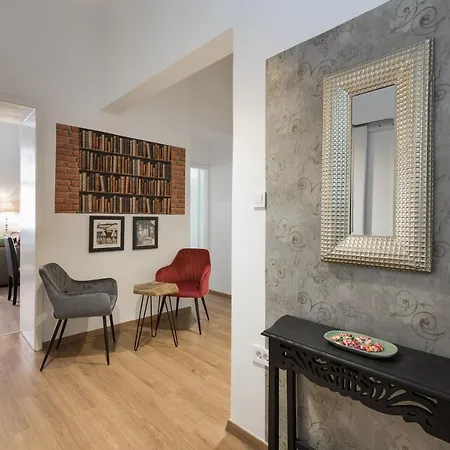 Royal Deluxe Apartment *
